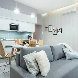 Apartment Modern 2 Bedroom With Free Airport Transfer, Budapest