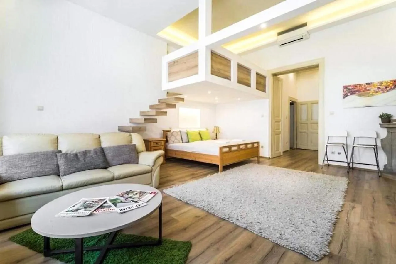 Spacious Apartment In The Central Budapest